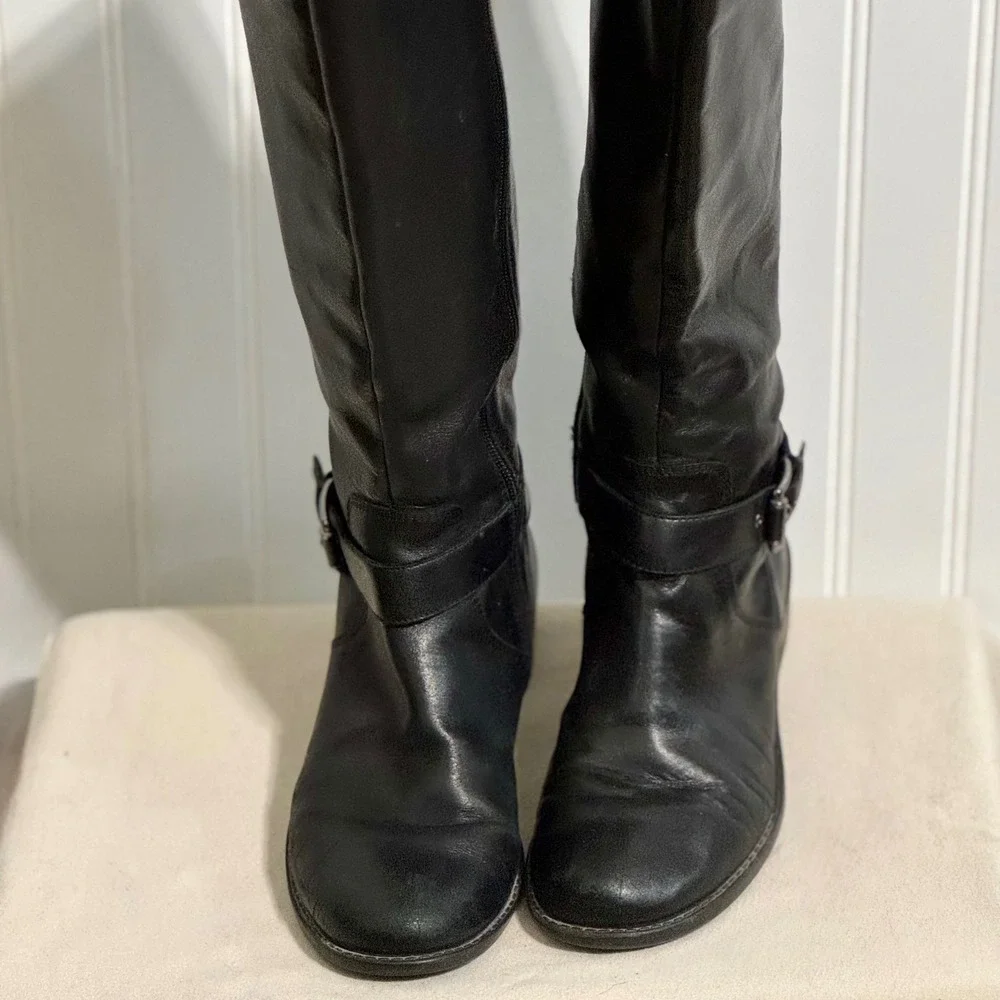 Me Too Deedee Black‎ Leather Riding Boots Womens 7M Buckle Strap Moto Knee High